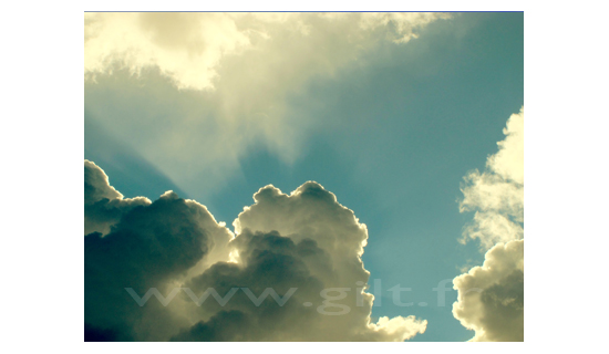 Nuages - Blanc et gris sur ciel bleu clair Gilt Paysage Ciel réf.: CN01