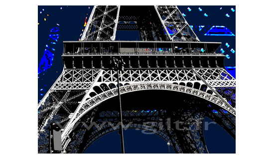 La Tour Eiffel - Ciel bleu - Paris